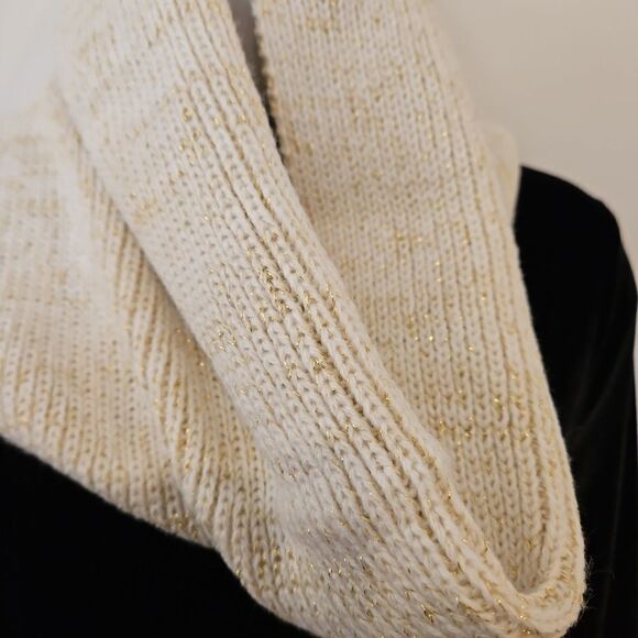 Cream and Gold Infinity Scarf - Picture 3 of 4
